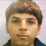 Buscan adolescente "peligroso y armado" por alegada conexión con carjackings en gasolineras