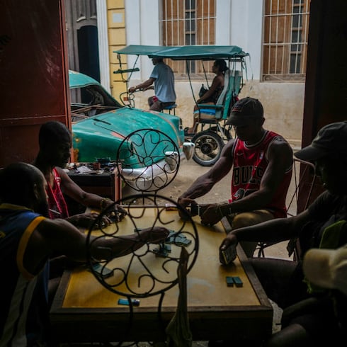 Cuba: la mitad del país sigue sin luz en medio de constantes apagones