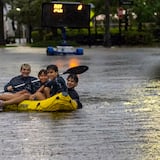 Florida declara estado de emergencia por graves inundaciones en cinco condados sureños