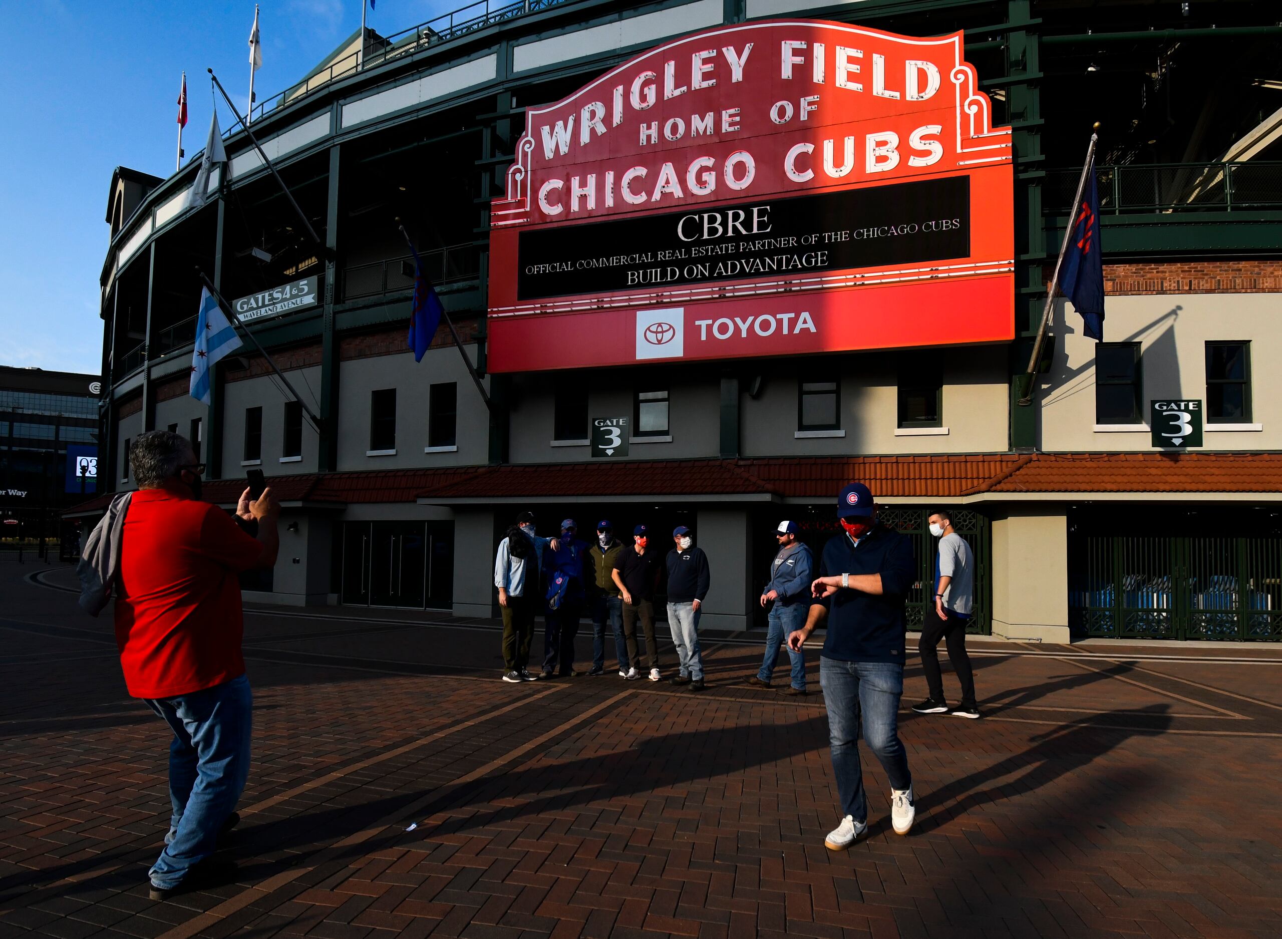 Un prospecto dominicano de la organización de los Cubs de Chicago es buscado por las autoridades de ese país por sospecha de homicidio.