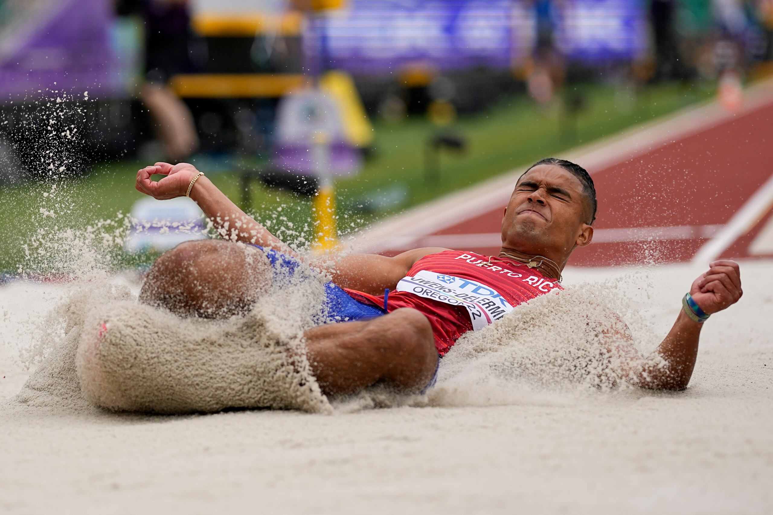 Puerto Rico tiene al día de hoy a ocho atletas dentro del ranking que los clasificaría a Budapest 2023, como el decalista Ayden Owens Delerme, y aspira a llegar a 10 atletas con su boleto ponchado.