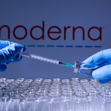 Panel del FDA recomienda vacuna contra el COVID-19 de Moderna para menores de 6 a 17 años