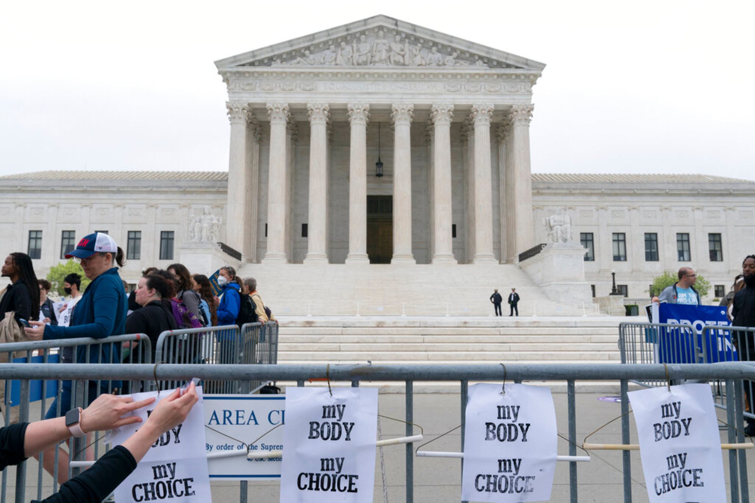 Anterior al fallo judicial del Tribunal Supremo en 1973, el aborto era extensamente legal en apenas cuatro estados y permitido bajo circunstancias limitadas en otros 16.