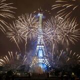 Torre Eiffel reabre al público tras meses cerrada por la pandemia