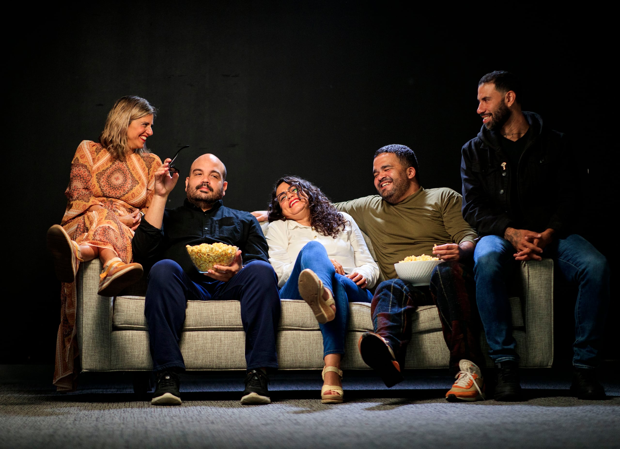 Lucienne Hernández, Luis Gonzaga, Lourdes Quiñones, Mikephillippe Oliveros y Juan Pablo Díaz son parte del elenco de esta primera película del grupo.