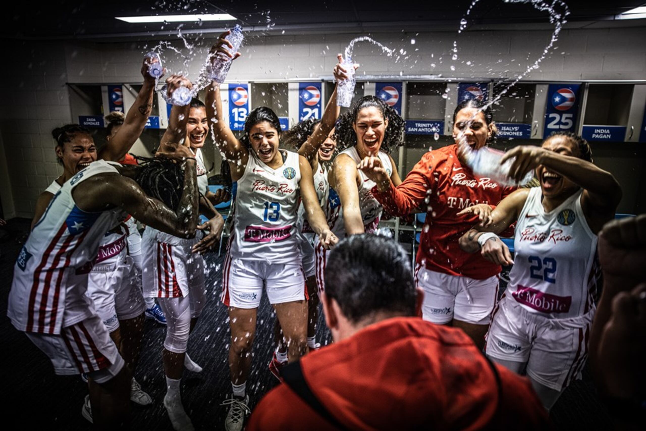 La fiesta en el camerino de la Selección Nacional en Australia fue muestra del gran momento que vivió este equipo en la Copa del Mundo el lunes.