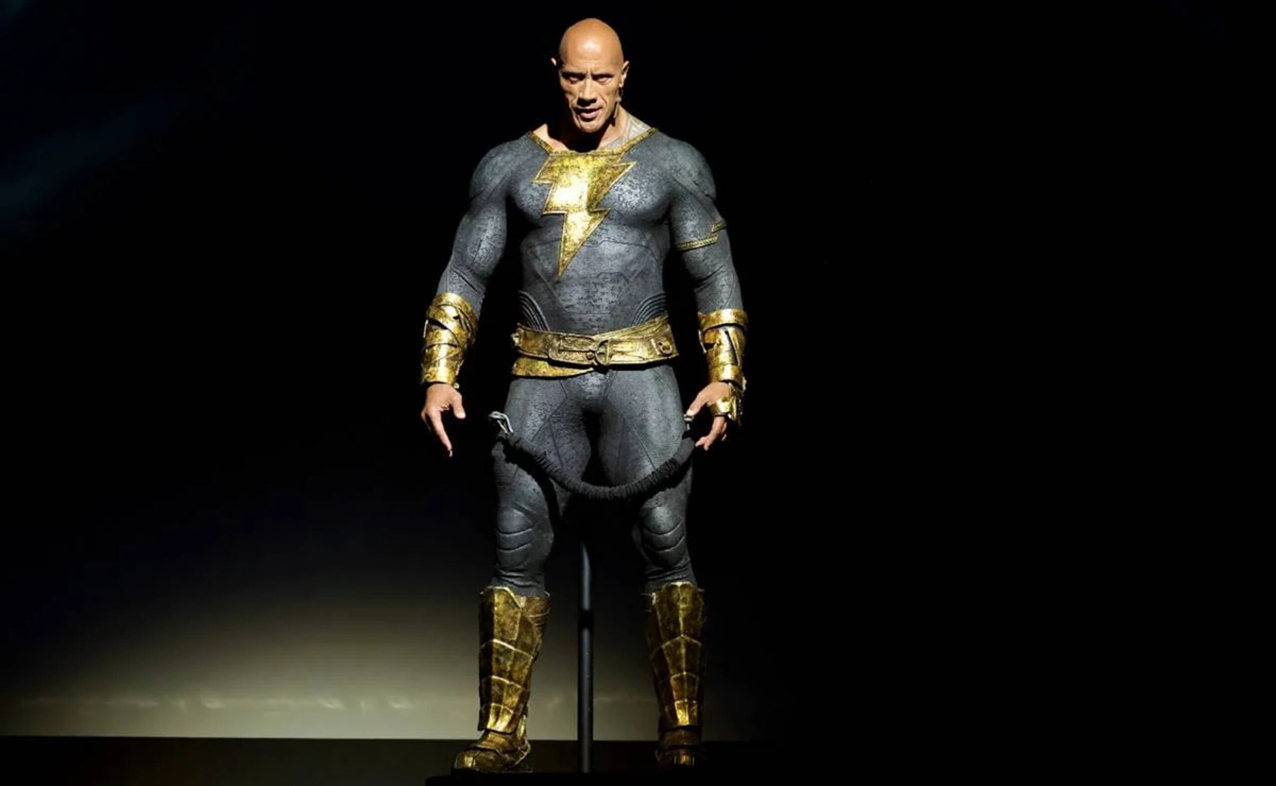 Dwayne Johnson como "Black Adam"