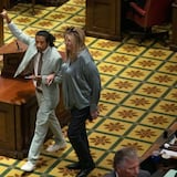 Legislador negro expulsado volverá al Capitolio de Tennessee