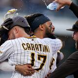 Víctor Caratini complicó el panorama entre los Dodgers y San Francisco