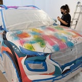 Alumnos llevan su arte sobre ruedas