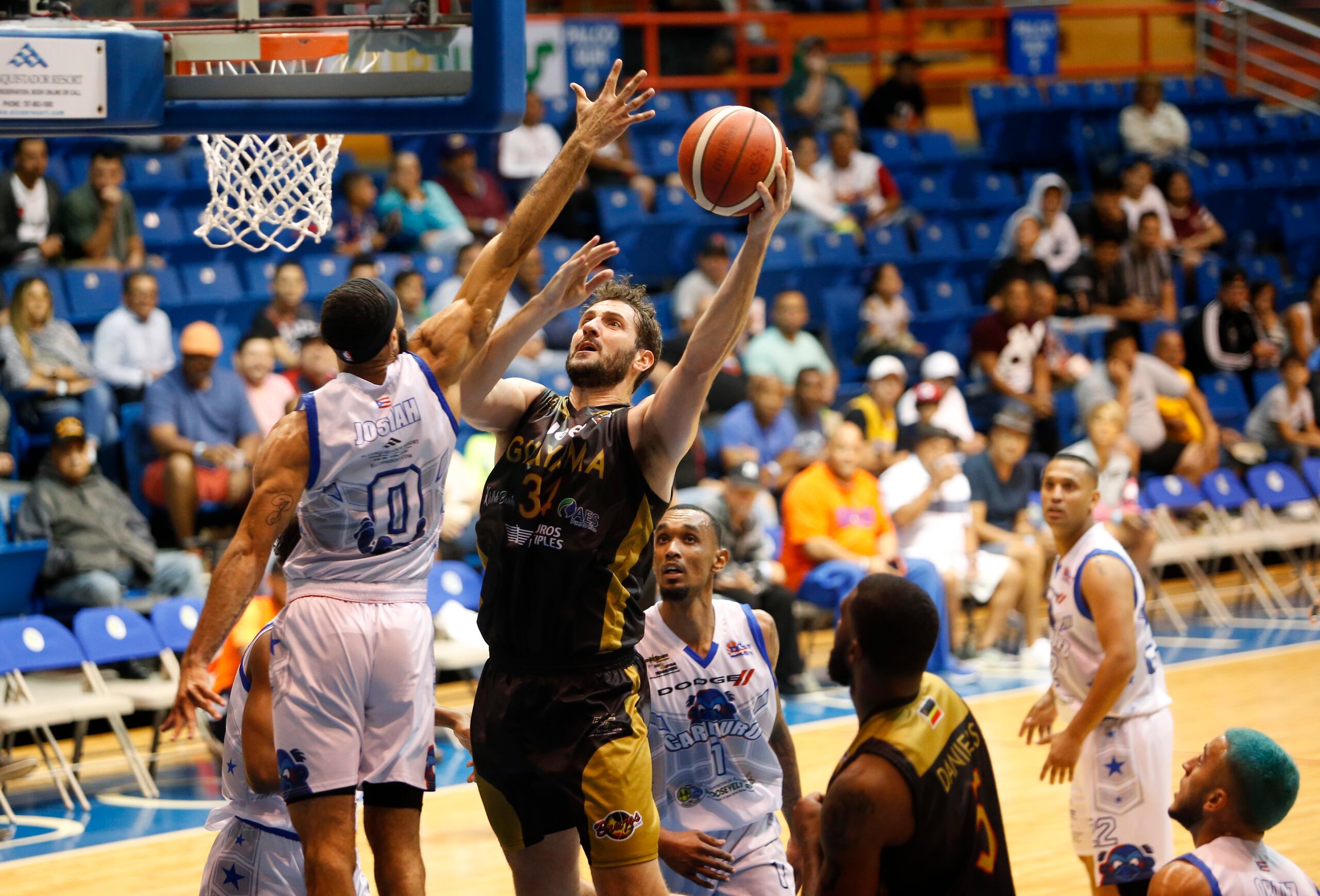 El Baloncesto Superior Nacional reanudará su torneo el 10 de noviembre jugando en una instalación en Río Grande aislada del COVID-19.