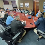 Crean comité de diálogo para atender problemas de transportistas 