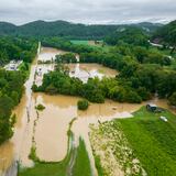 Aumentan a 25 los fallecidos por las inundaciones en Kentucky