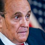 Federales registran el apartamento de Rudy Giuliani, abogado de Donald Trump