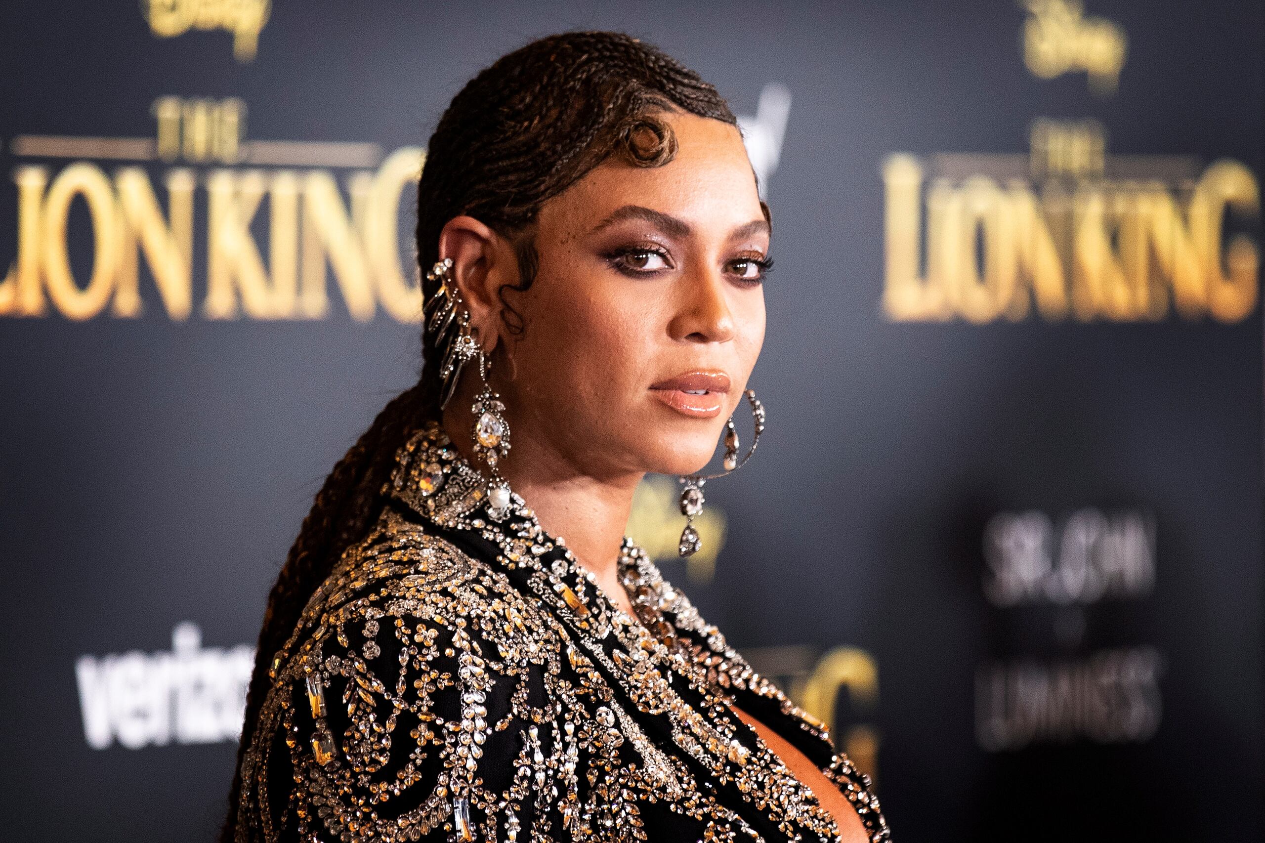 Tras el revuelo, el equipo de Beyoncé confirmó a los medios de comunicación que “la palabra, utilizada sin intención de herir, será reemplazada”.