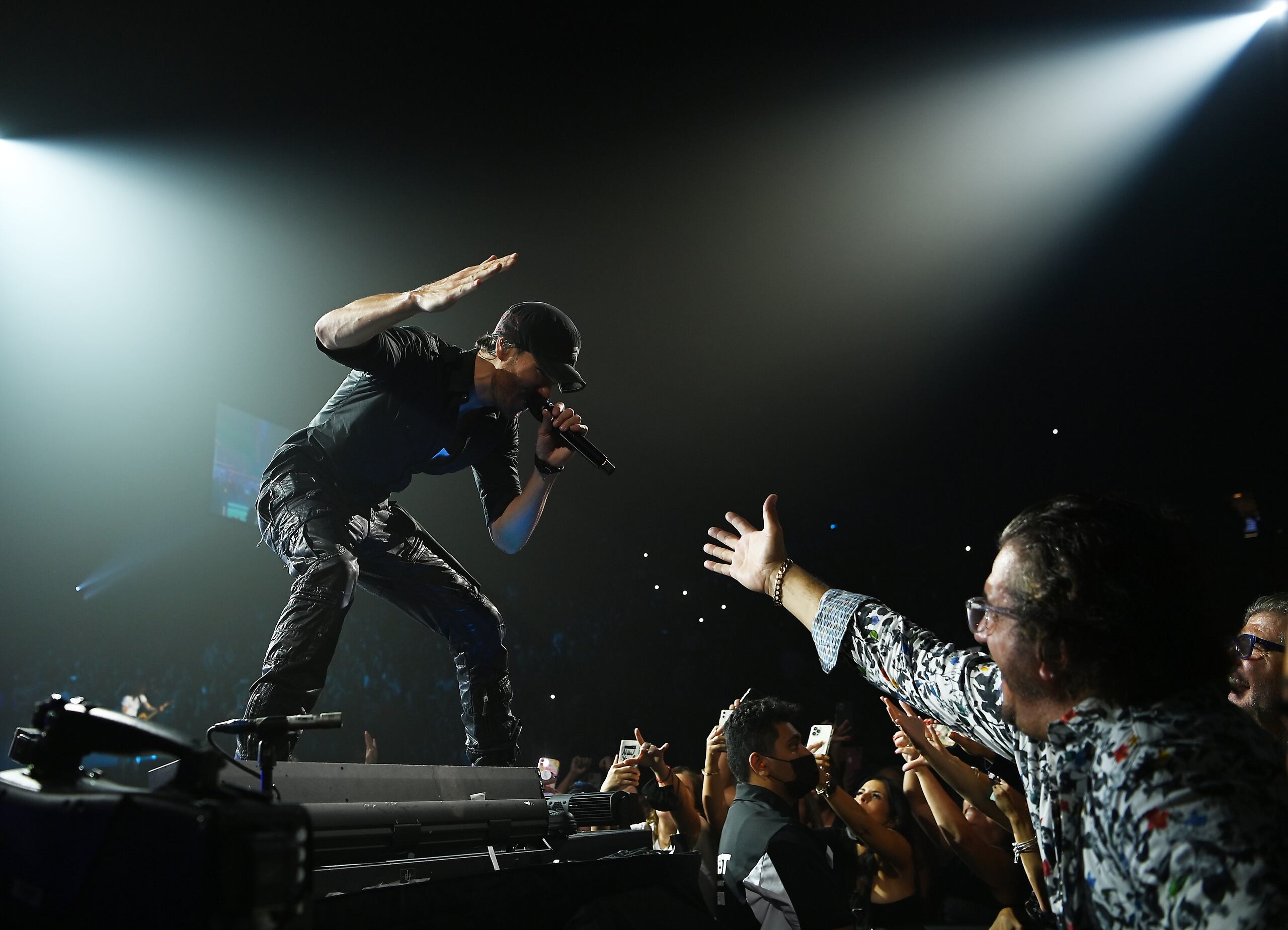 Enrique Iglesias tiene a su cargo el cierre del concierto.