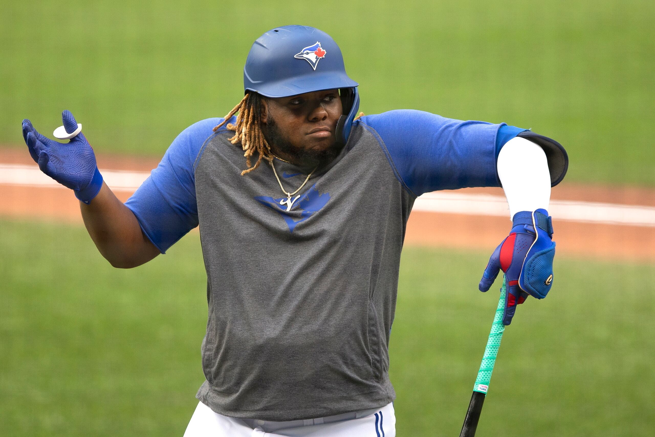 Vladimir Guerrero Jr. de los Azulejos de Toronto durante una práctica del equipo en Toronto, el domingo 12 de julio de 2020.