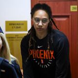 Brittney Griner reclama recibió traducciones incompletas cuando fue detenida