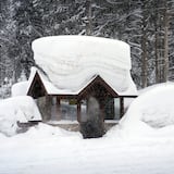 Tormenta invernal azota a California con más ventiscas y nieve