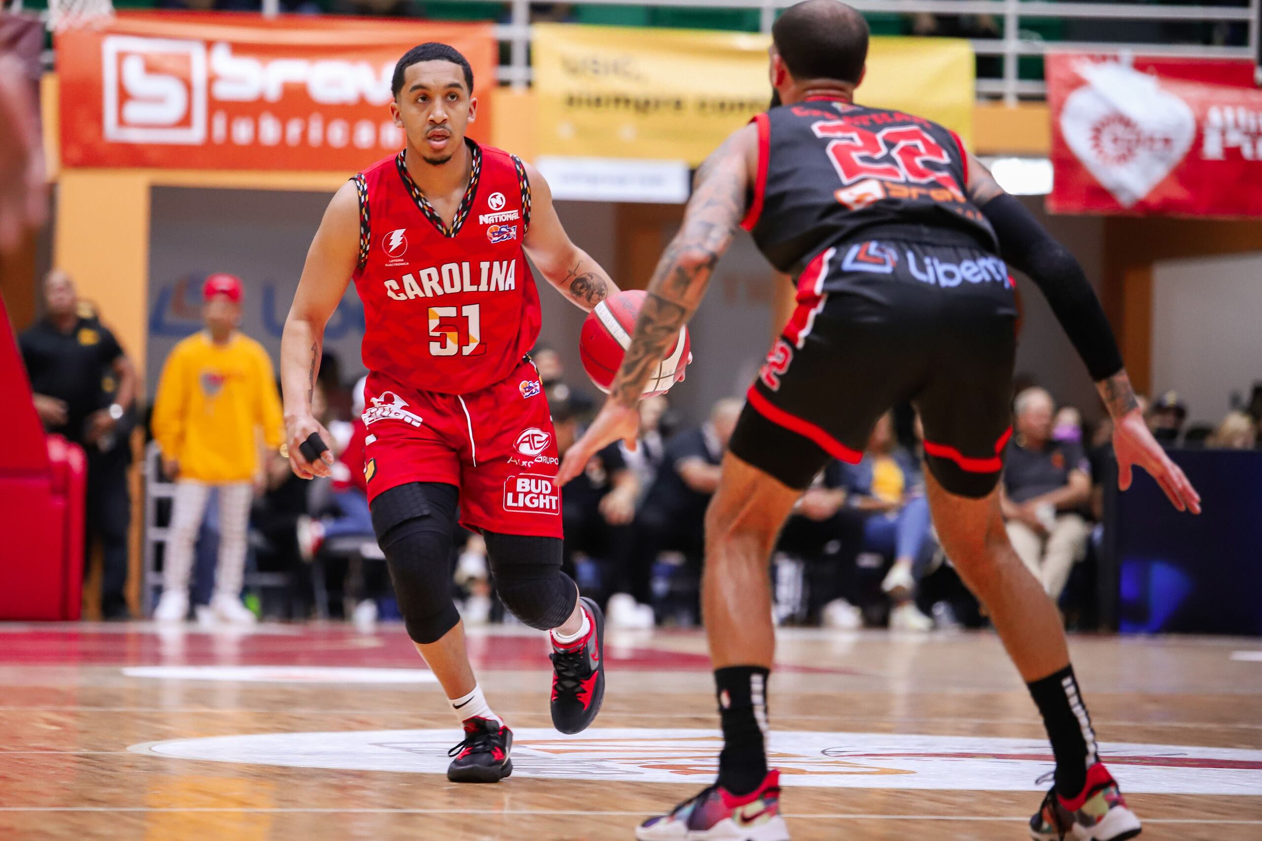 El armador Tremont Waters (51), quien se estrenó este año en el BSN con Carolina, fue convocado para la preselección nacional.