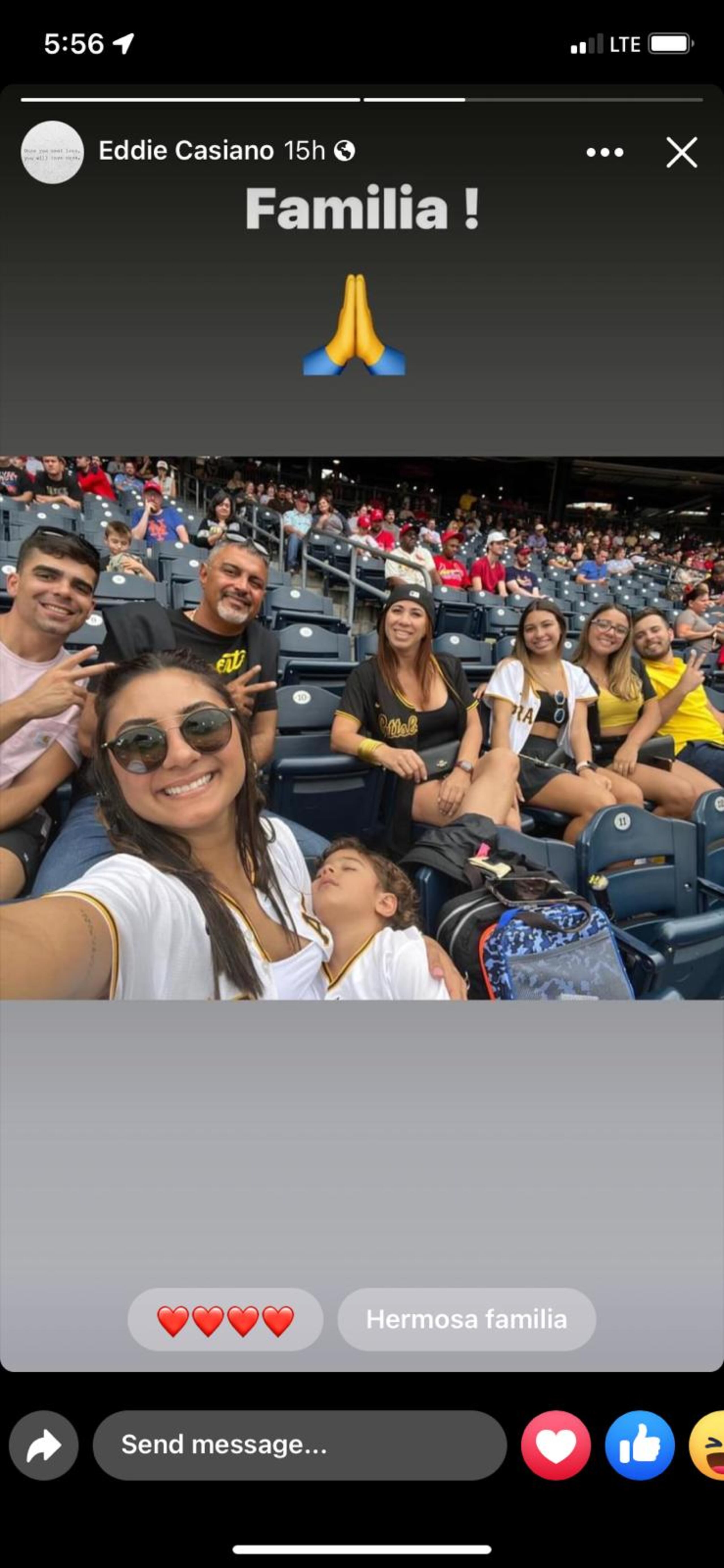 Eddie Casiano comparte en su familia en Pittsburgh.