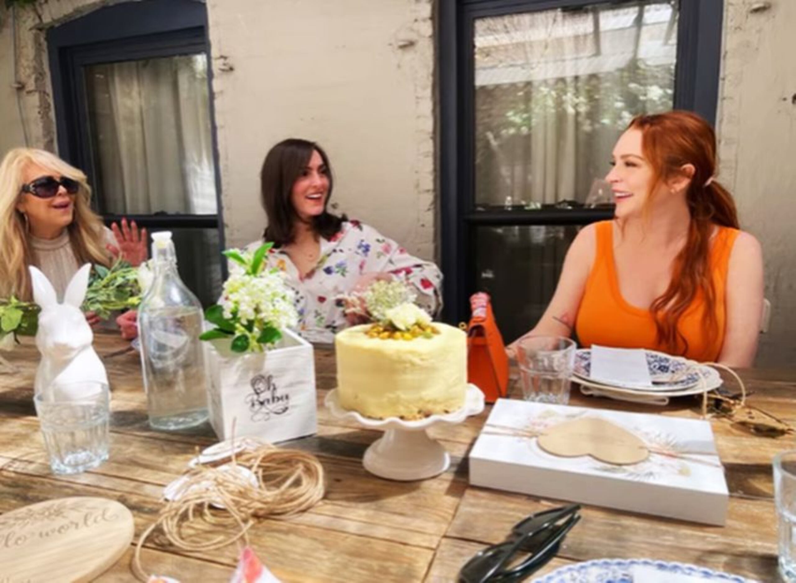 Lindsay Lohan celebró la fiesta previa al nacimiento de su primer hijo con sus seres queridos más cercano.