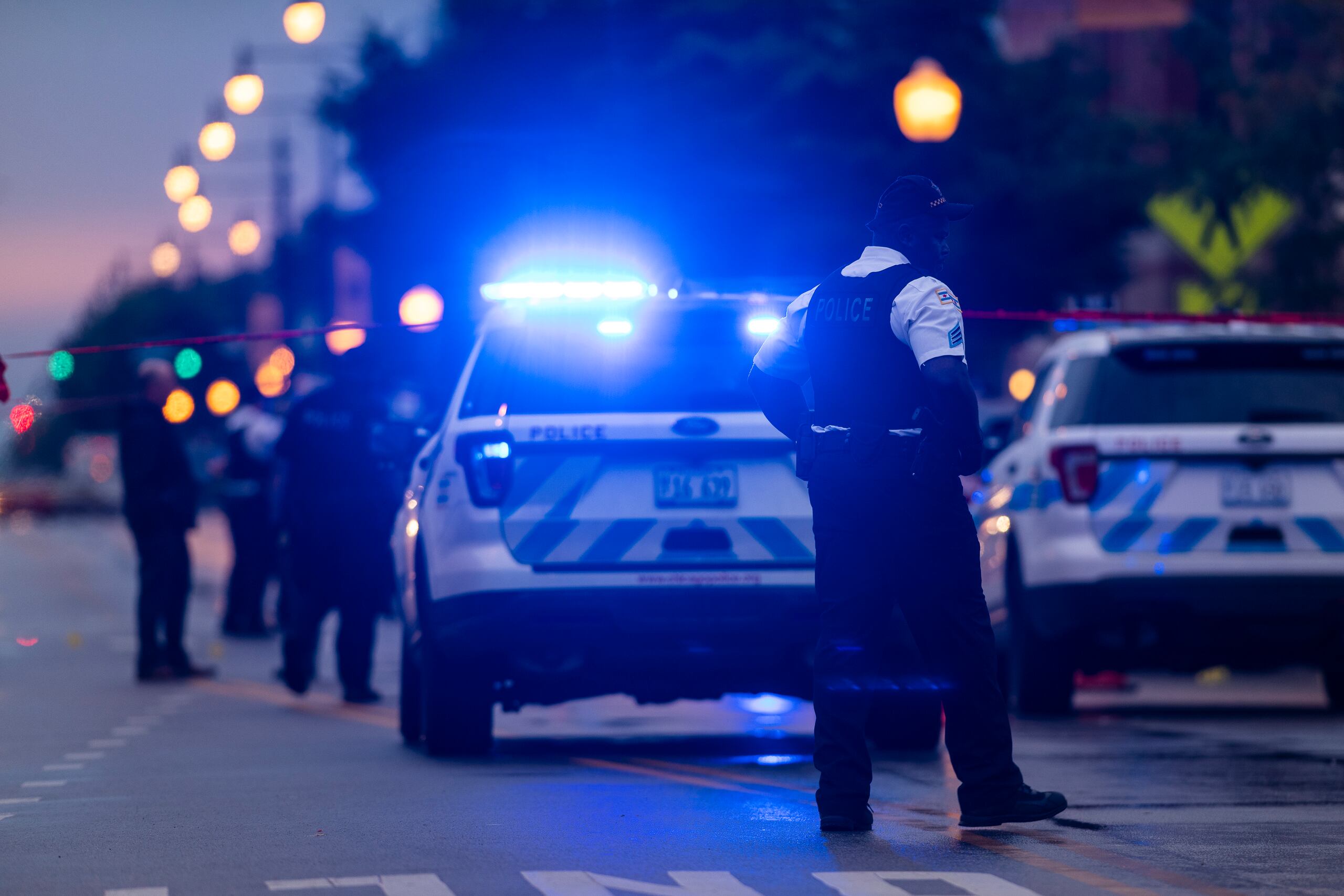 Los adolescentes enfrentan cargos de agresión y daños físicos con arma peligrosa.