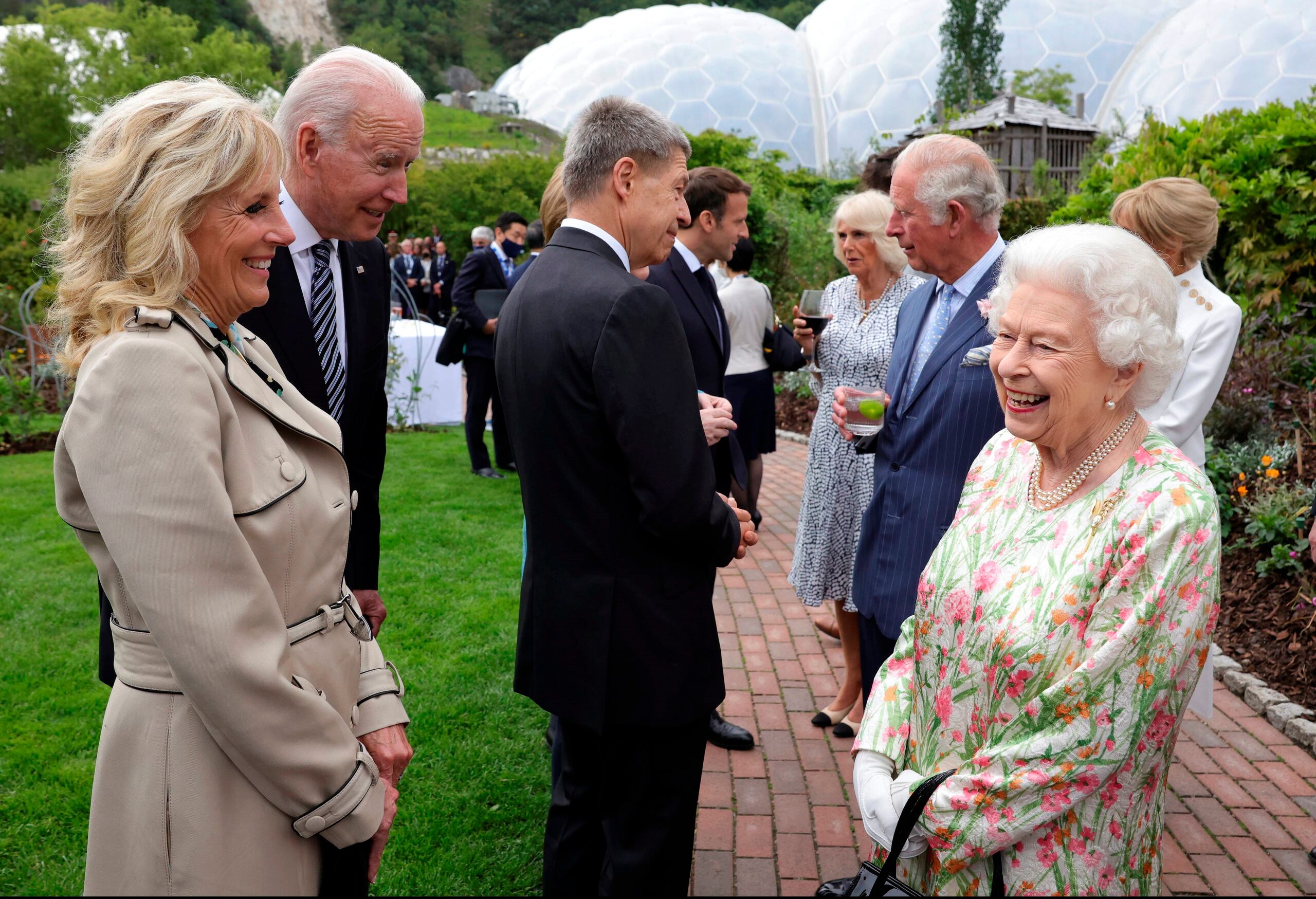 La soberana más longeva de la historia del Reino Unido falleció el jueves en el castillo escocés de Balmoral a los 96 años y tras siete décadas de reinado. EFE/EPA/ANDREW PARSONS/DOWNING STREET