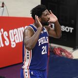 Joel Embiid abusa de los Wizards y Filadelfia tiene la escoba lista