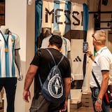 Comienza la venta de la nueva camiseta Argentina con tres estrellas
