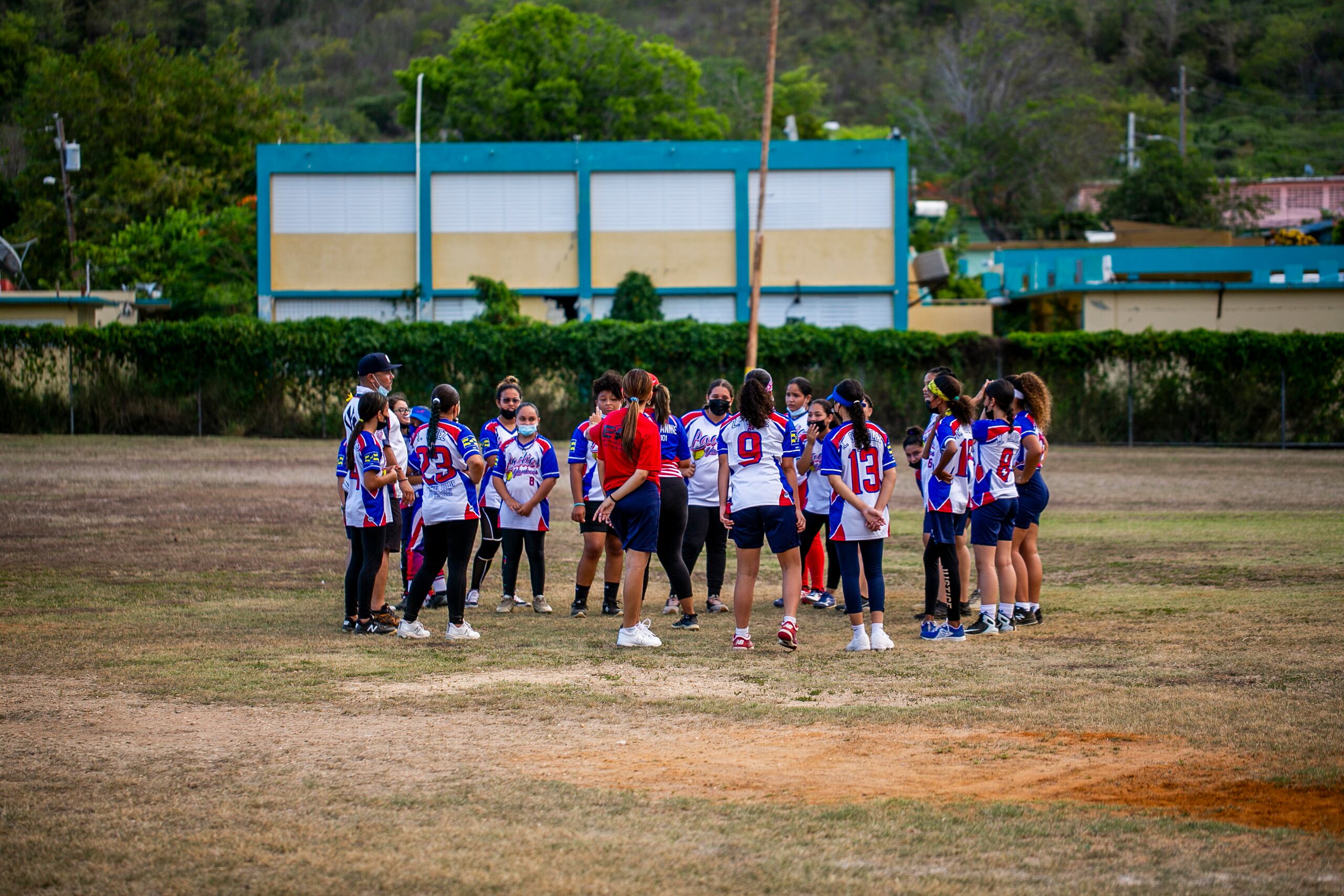 Muchas jugadoras desarrolladas en el programa han logrado conseguir becas deportivas para hacer carrera universitaria.