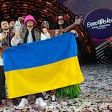 Los ucranianos ganadores de Eurovisión venden el trofeo para comprar drones 
