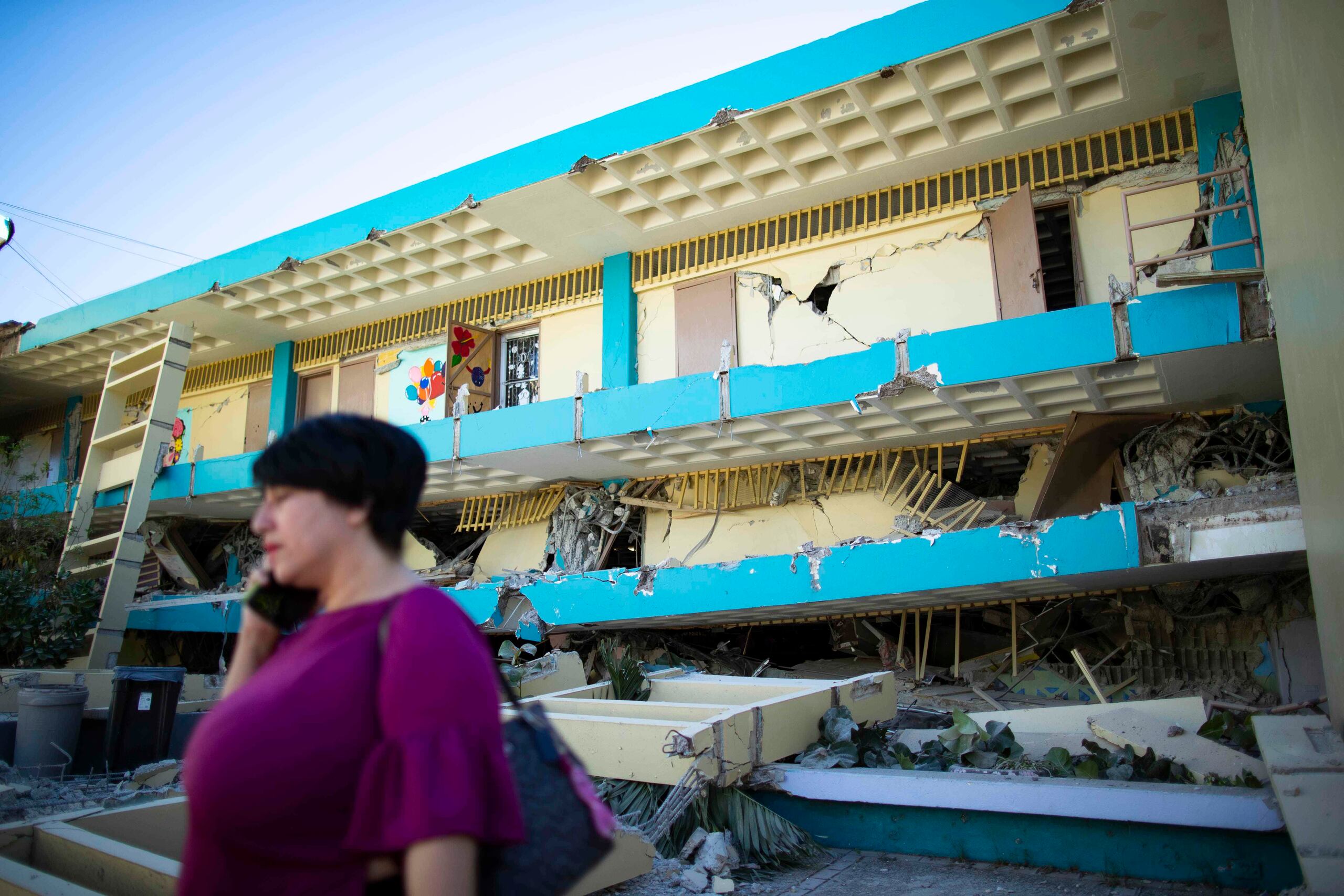 La antigua escuela Agripina Seda quedó destruida tras un terremoto.