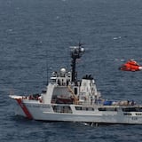 Guardia Costanera extiende zona de búsqueda para localizar a pescador desaparecido 