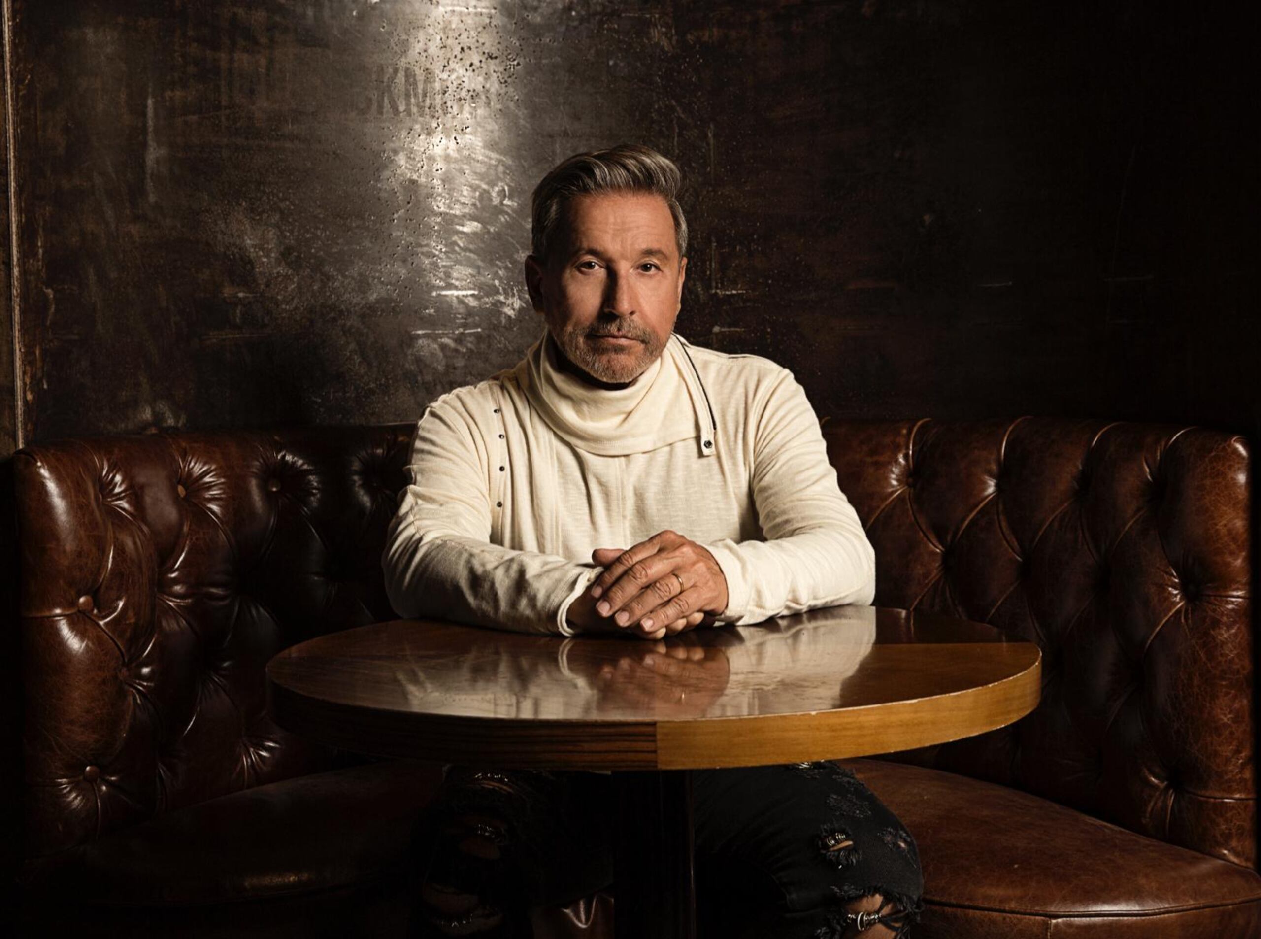 Ricardo Montaner ofrecerá un concierto virtual el 31 de julio junto con sus hijos y su yerno.