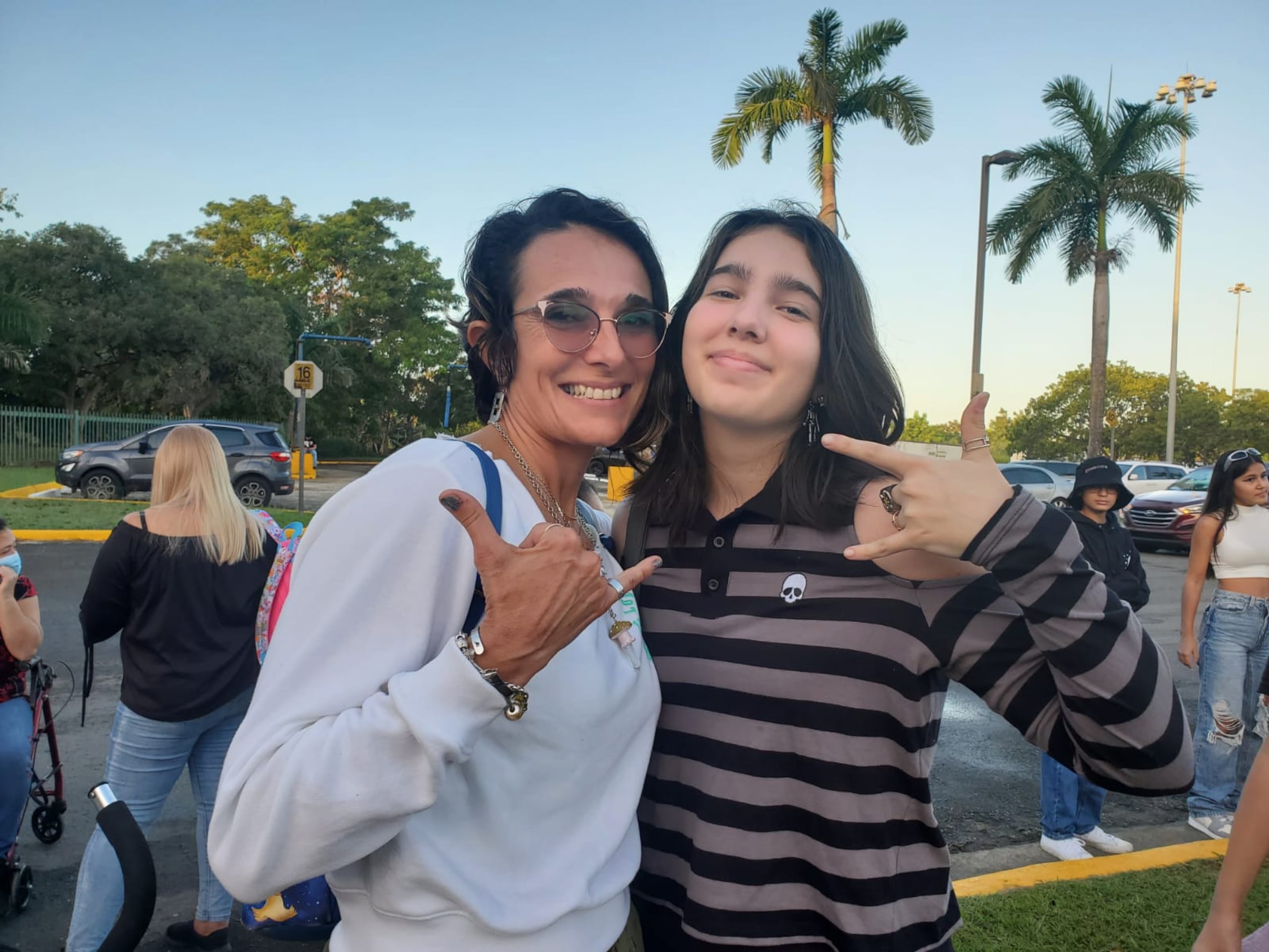 Silvia Mascarell junto a su hija.