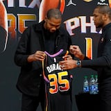 Kevin Durant pudiera debutar con los Suns este miércoles