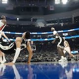 Las lesiones empañan el inicio de la postemporada en la NBA