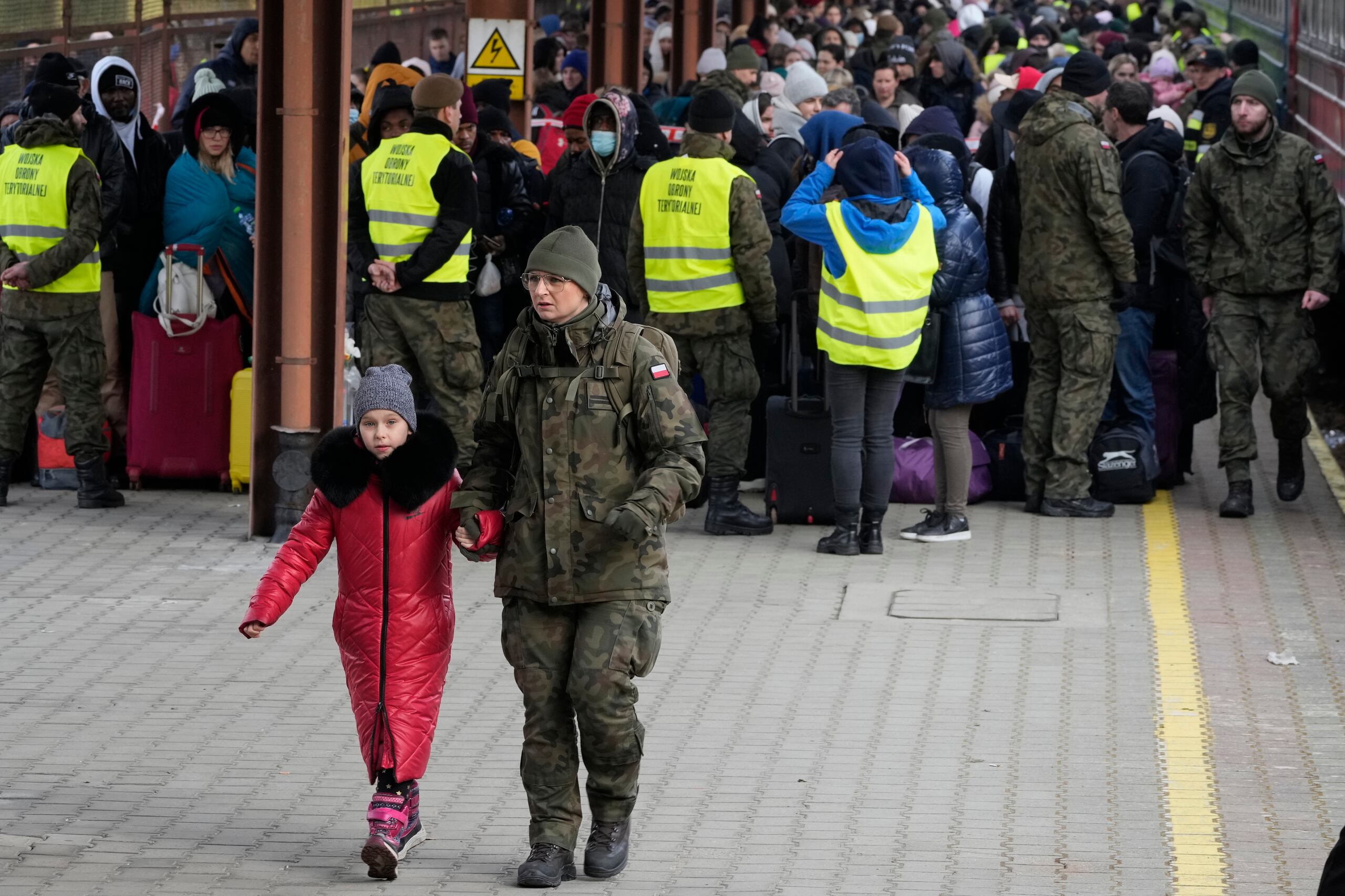 Desde el 24 de febrero cuando Rusia atacó a Ucrania, el número de ucranianos refugiados superan las 1.5 millones de personas.  (AP Foto/Czarek Sokolowski, archivo)