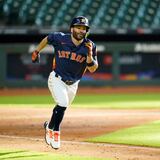 Pelotero José Altuve da positivo a COVID-19 tras recibir primera dosis de la vacuna