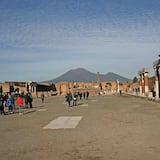 Encuentran restos de un hombre que escapaba la erupción del Vesubio