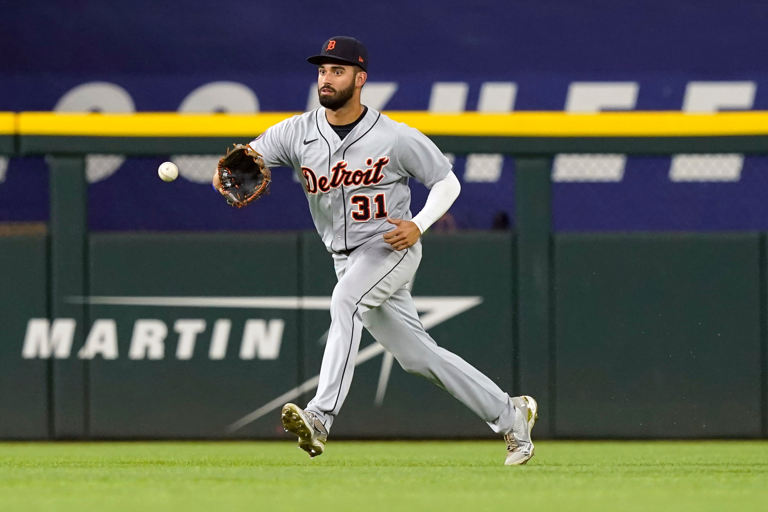 Riley Greene es un novato con los Tigers de Detroit que patrulla el bosque central de dicho equipo.