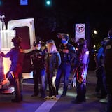 Policía detiene a manifestantes en Portland