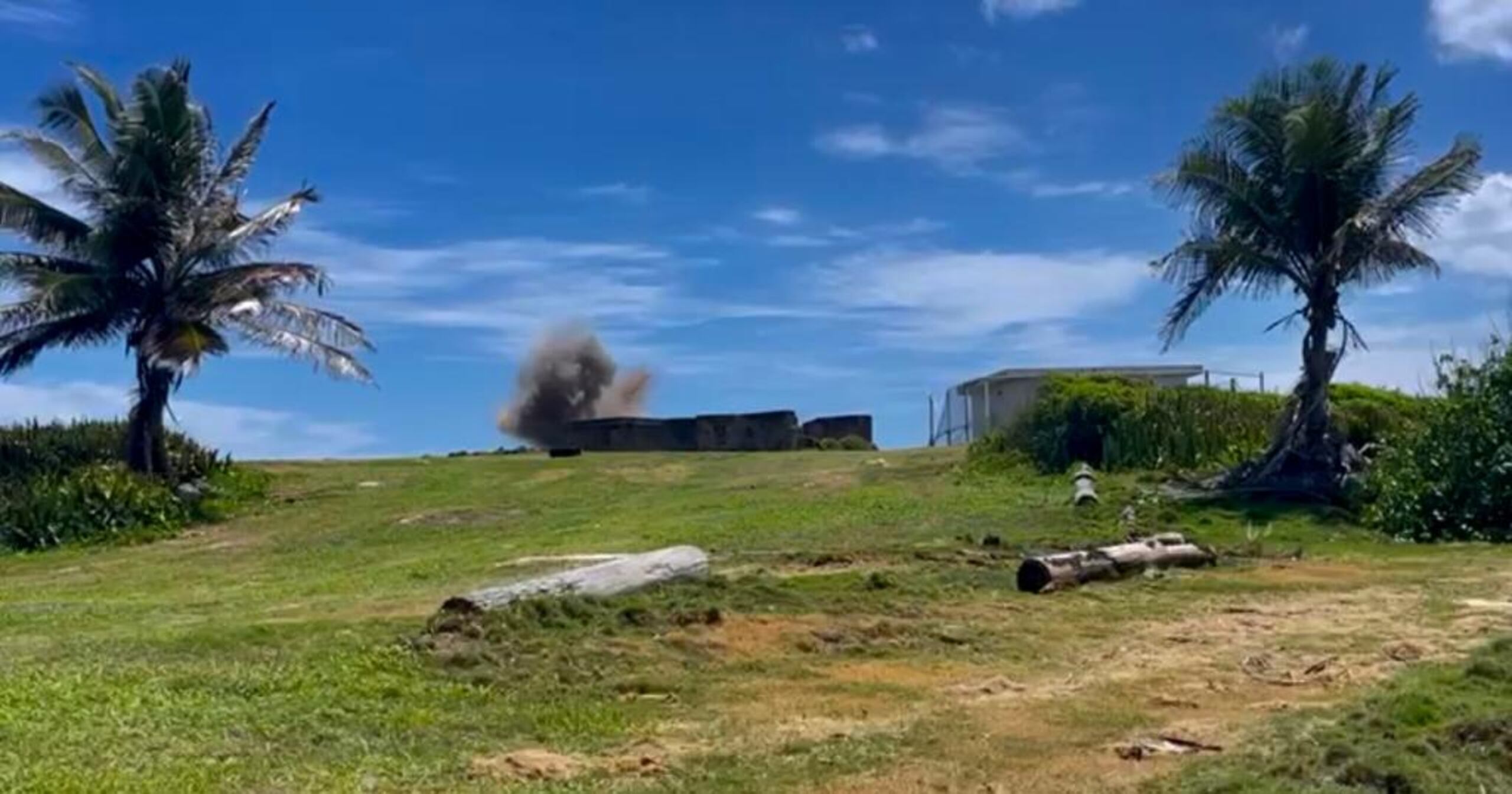 Detonación controlada en Isla de Cabras en Toa Baja, de una  granada militar de fragmentación tipo piña ocupada en Isabela.