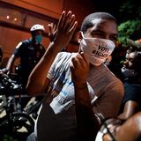 Protestas en Washington luego que policía matara a un afroamericano de 18 años