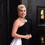 Artistas pisan la alfombra roja de los Grammys 2022