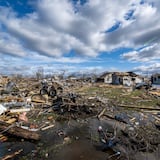 Suben a 26 los muertos por tornados en Estados Unidos