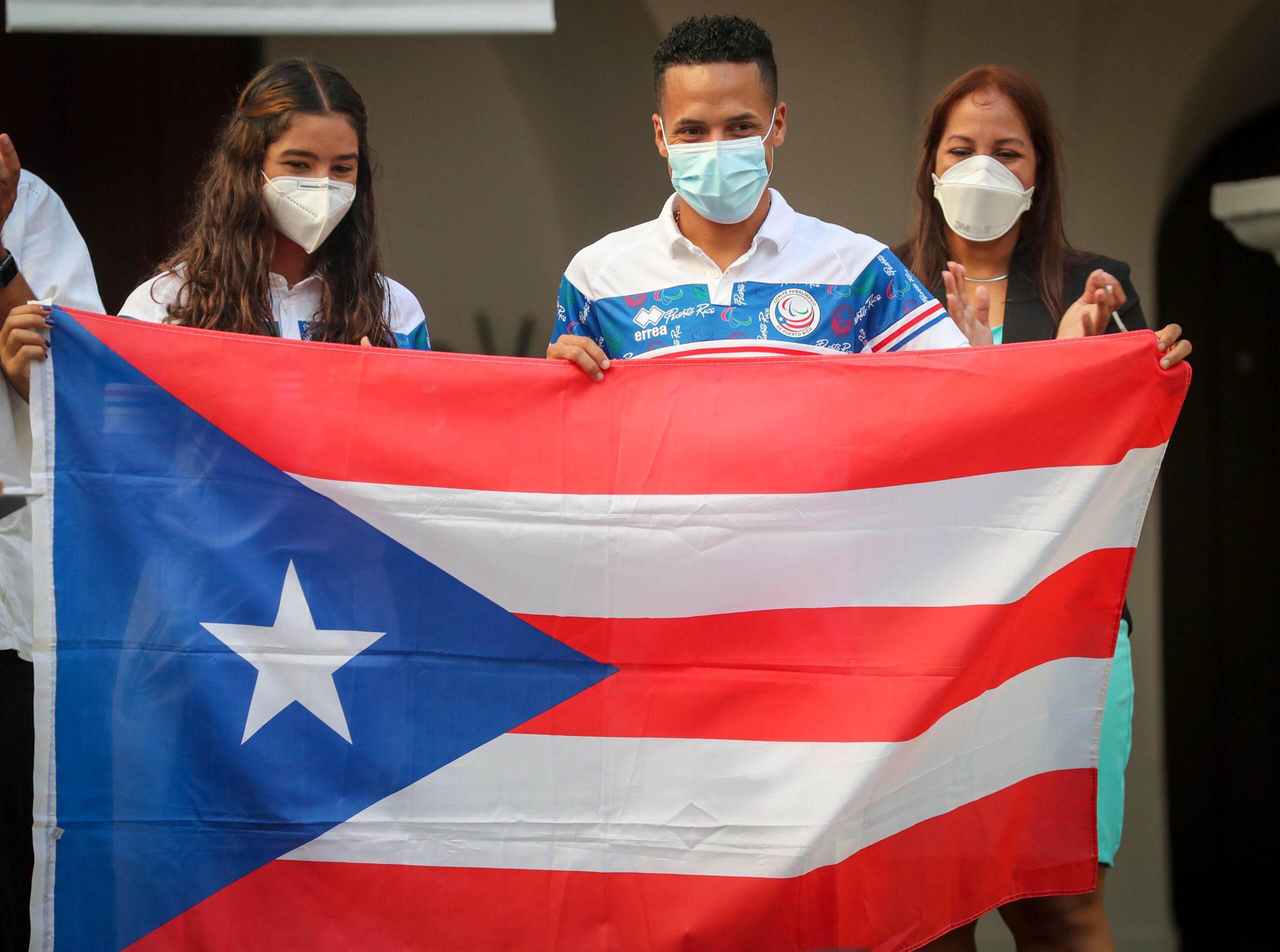 Carmelo Rivera Fuentes y Yaimillie Díaz Colón fueron los abanderados de la delegación puertorriqueña.