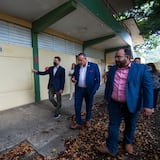 Cardona culmina su agenda en Puerto Rico con visita a escuela afectada por los terremotos en Corozal