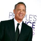 Tom Hanks estalló contra fans que empujaron a su esposa al salir de un restaurante